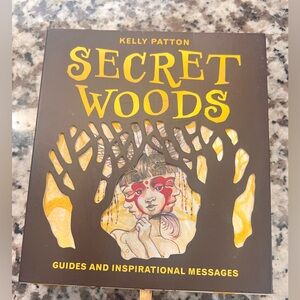 Secret woods oracle deck
